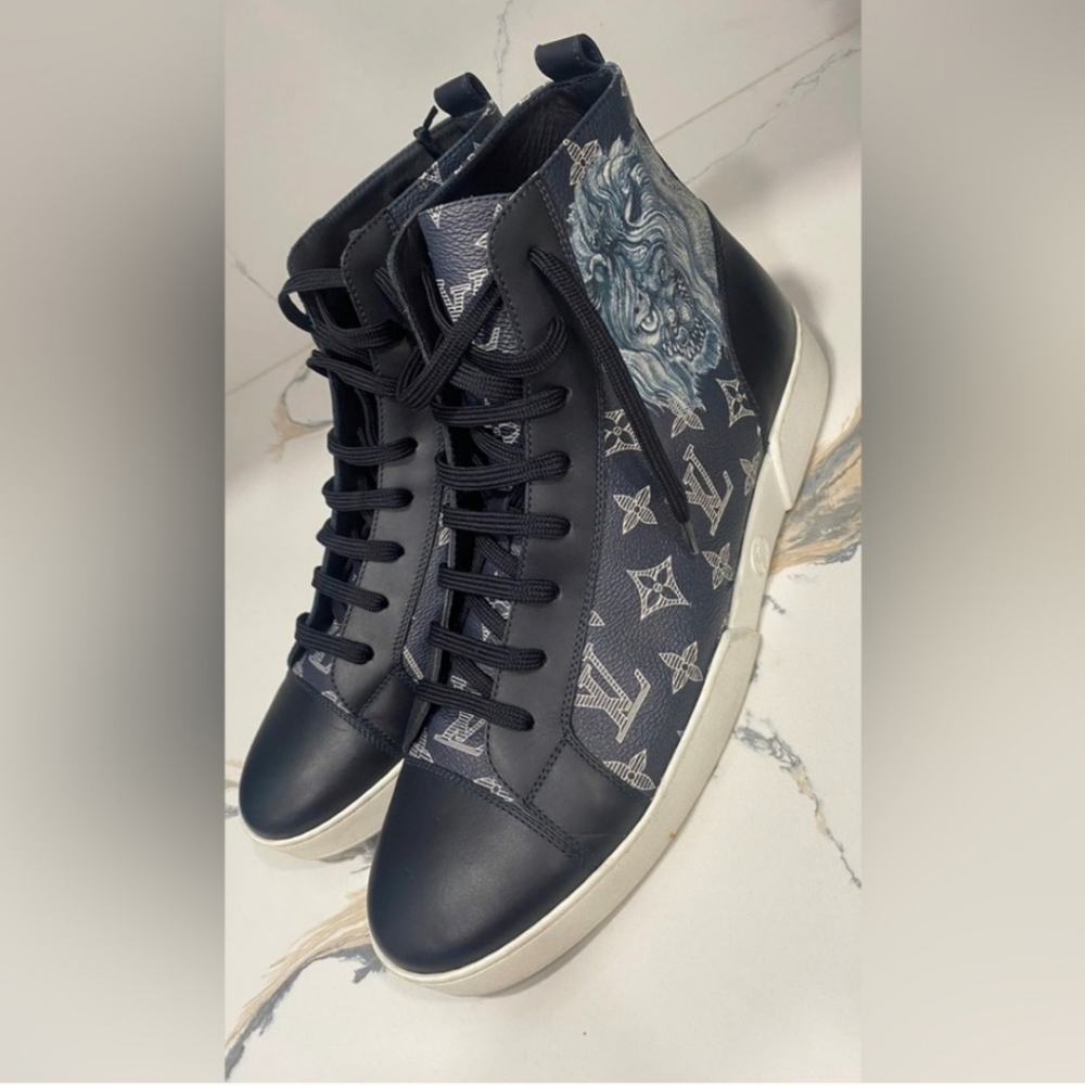 Louis Vuitton ChapmanSavane Lion Head High Top Sneaker - SIZE 11 GOOD CONDITION